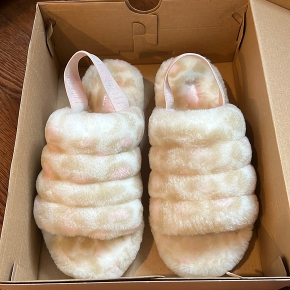 UGG Shoes - Ugg women’s fluff yeah slide panther print slipper size 6 brand new in box
